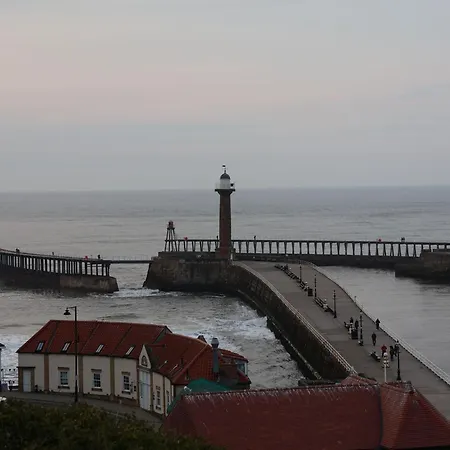 度假居 Ann's Mews 惠特比