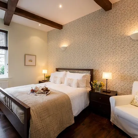 度假居 Ann's Mews 惠特比